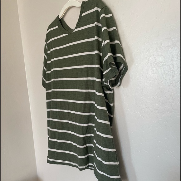 Women’s Striped Top - Picture 3 of 6